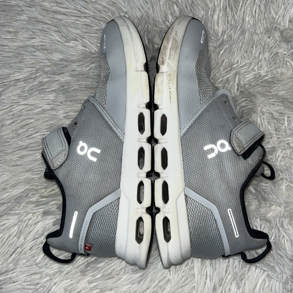 On Cloud Play Shoes Kid's Size 3 Gray Low Top Athletic Running Sneakers - Picture 14 of 16